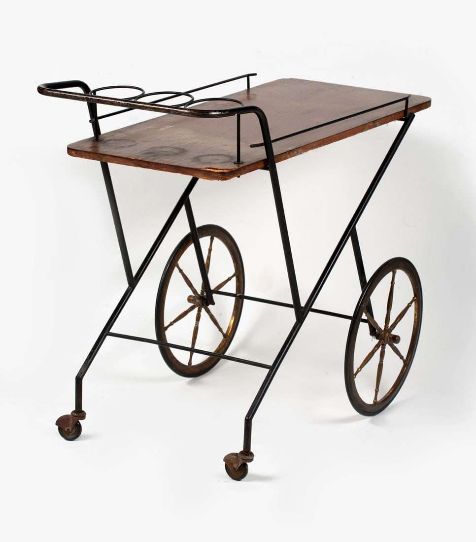 Serving Table.