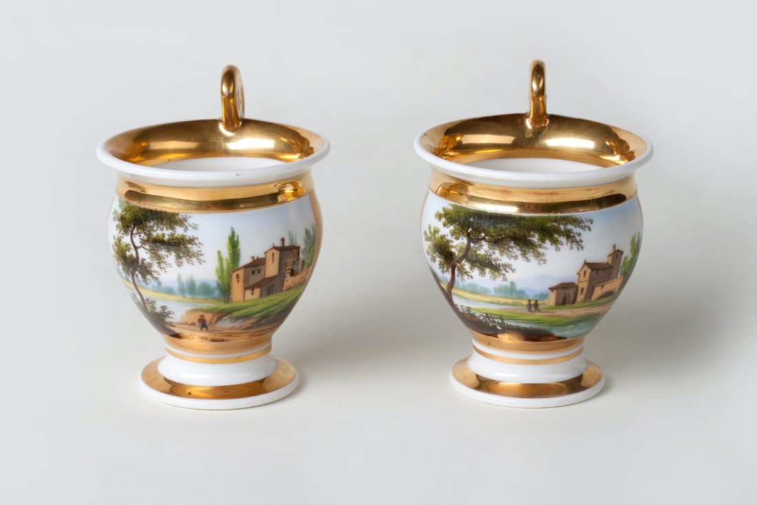 A Pair of Cups with Saucers, Polychrome Painting. A Pair of Cups with Saucers, Polychrome Painting.