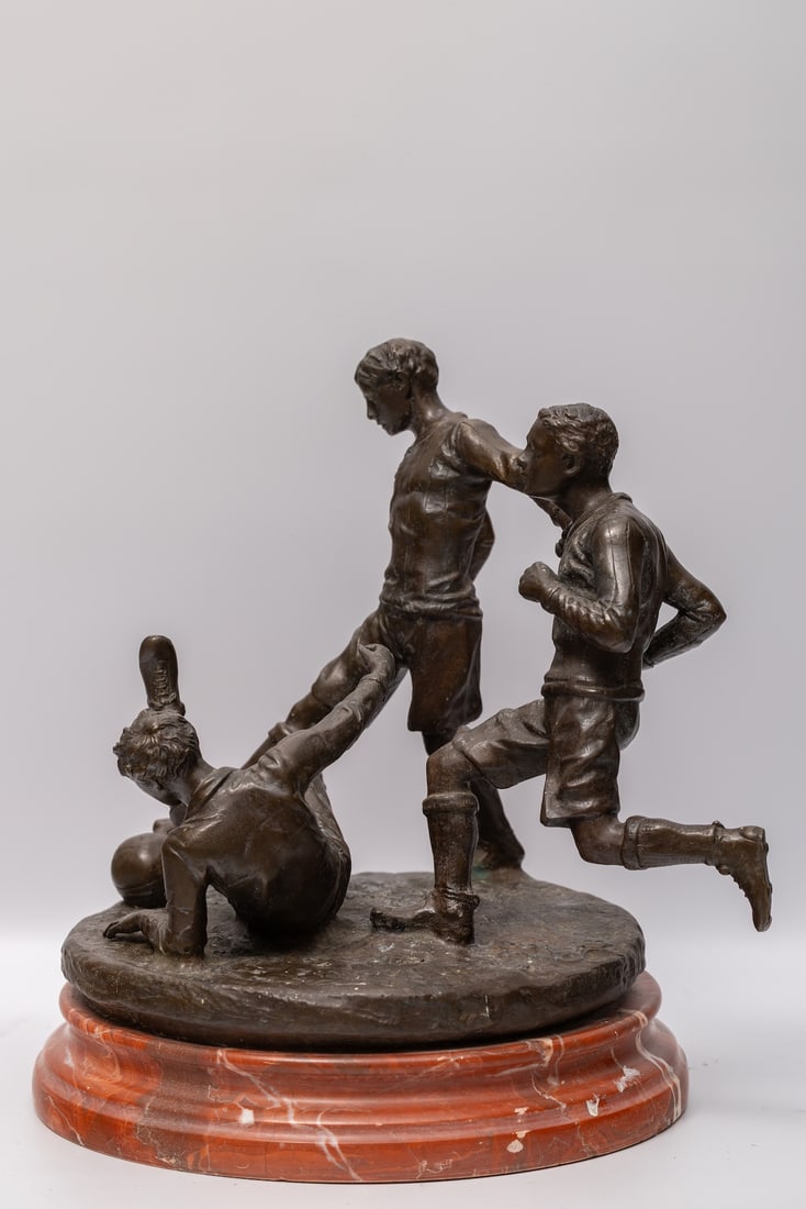 Football playing, Bronze (XIX)