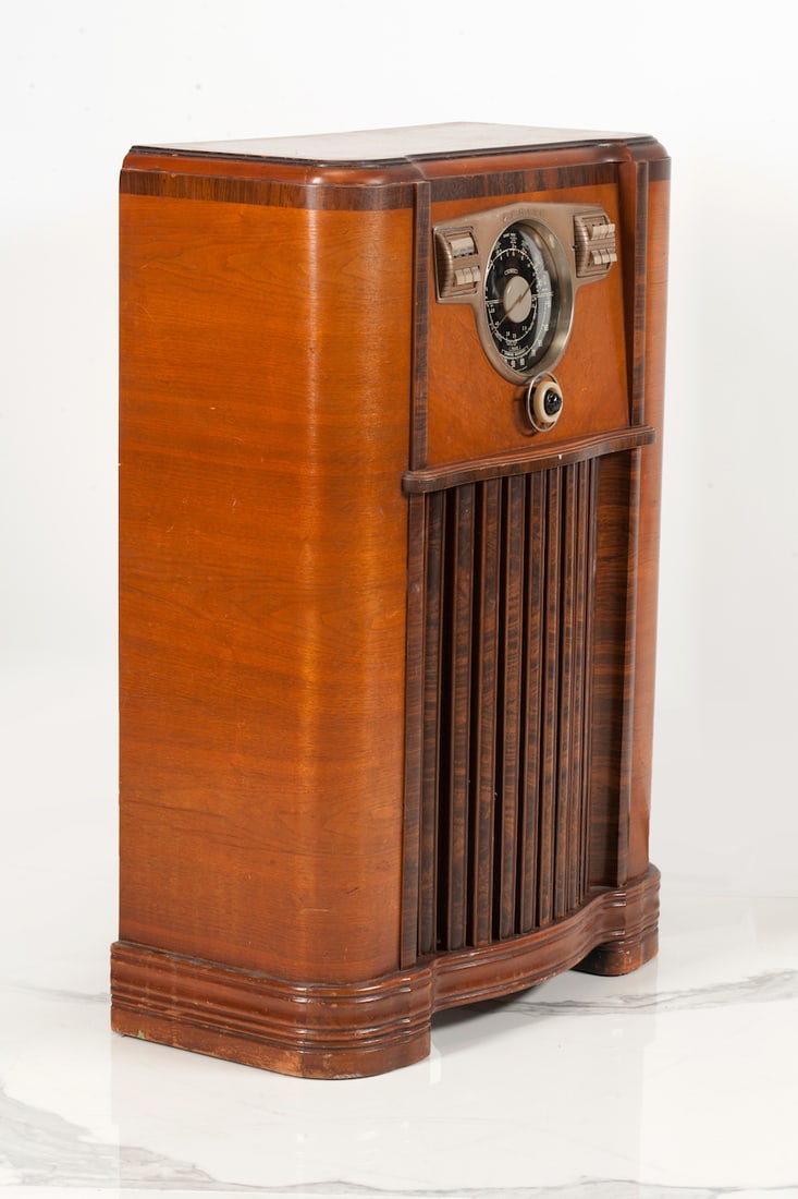 Art Deco Radio Receiver Zenith, circa 1930-40s
