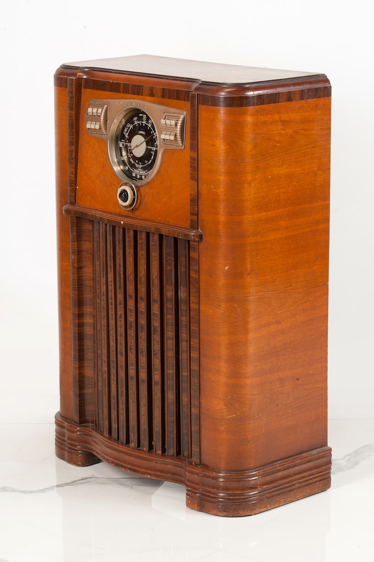 Art Deco Radio Receiver Zenith, circa 1930-40s