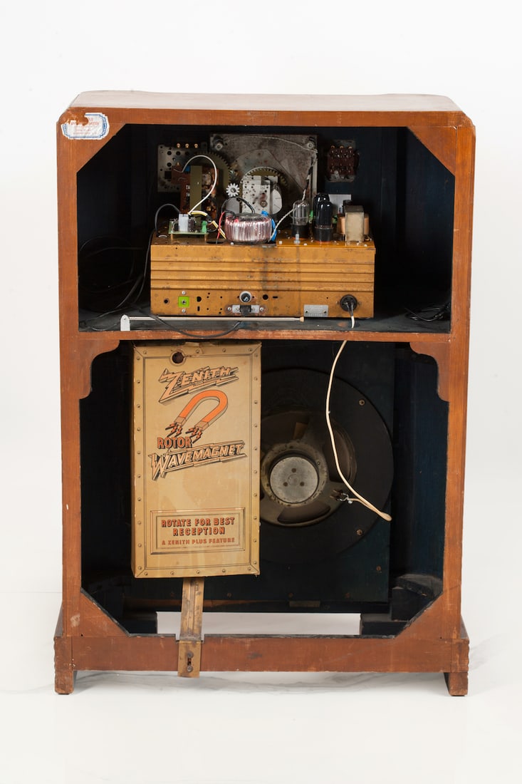 Art Deco Radio Receiver Zenith, circa 1930-40s