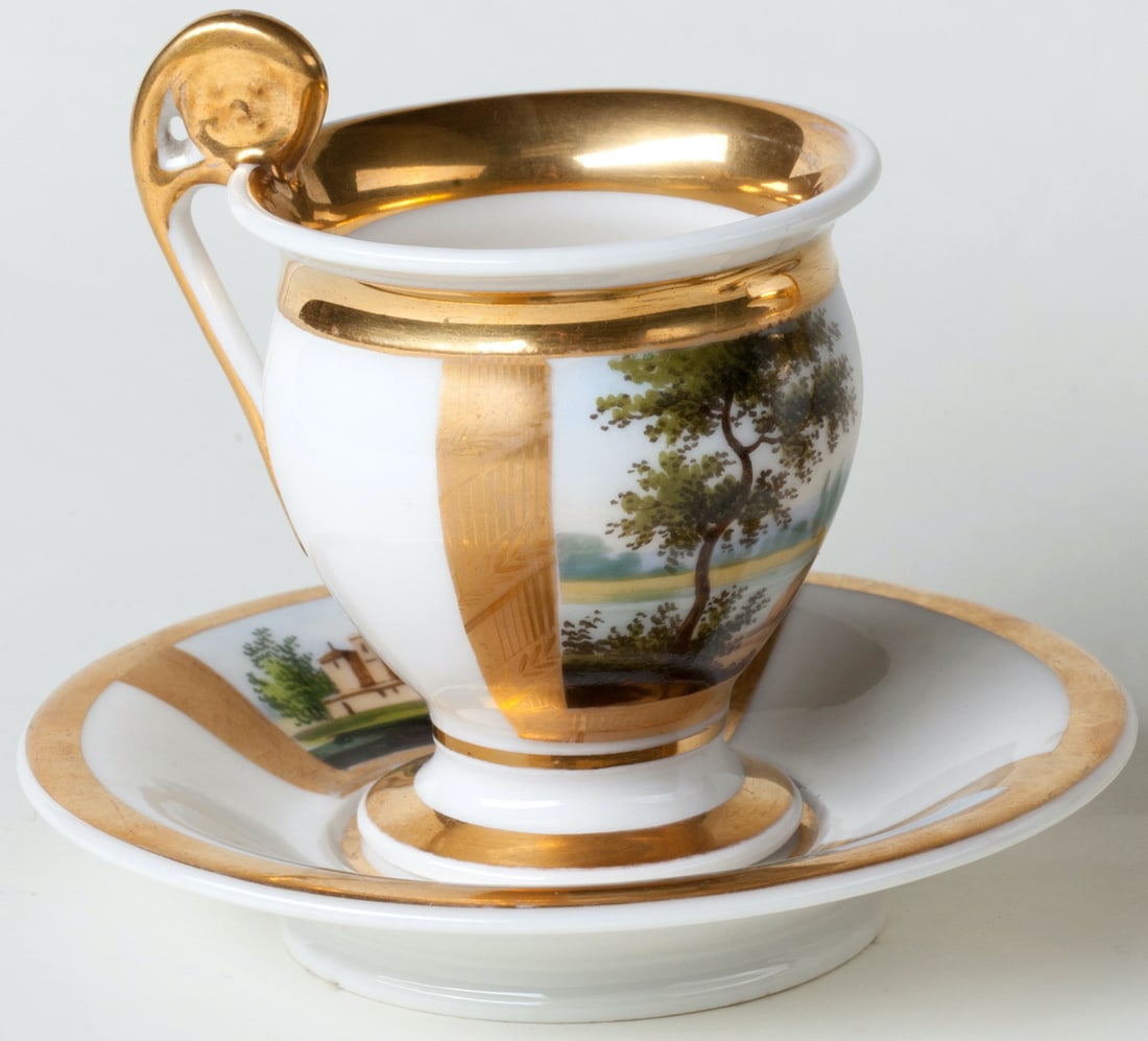 A Pair of Cups with Saucers, Polychrome Painting.
