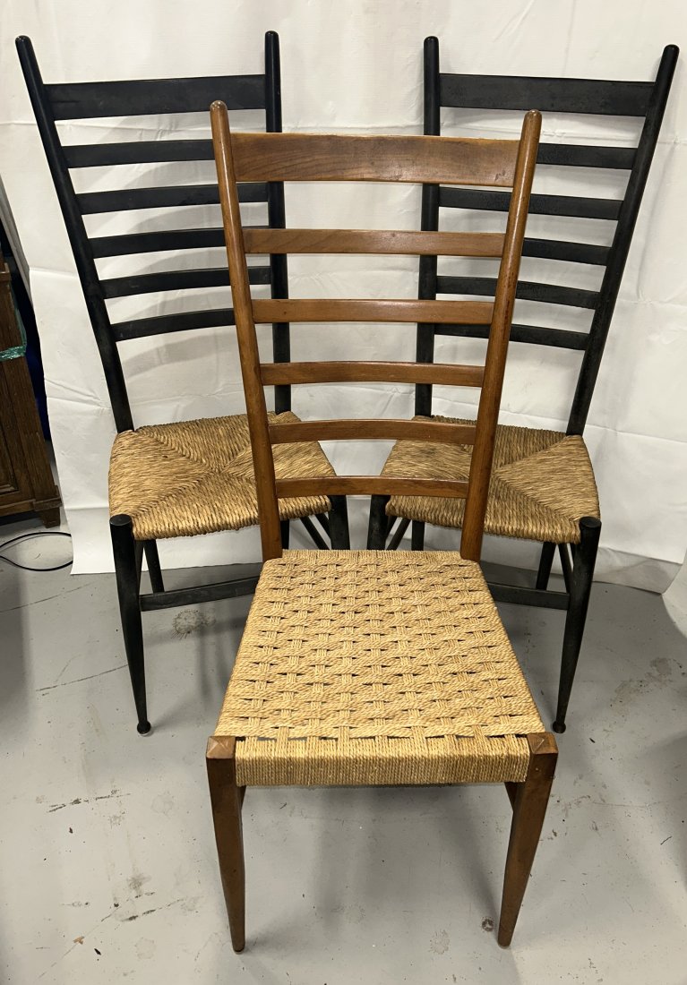 3 Vintage 1950s Modernist GIO PONTI Ladderback Chairs: 3 chairs by prominent designer Gio Ponti, dating to the 1950s. 2 with ebony finish and rush seats. 1 in natural teak with woven seat.