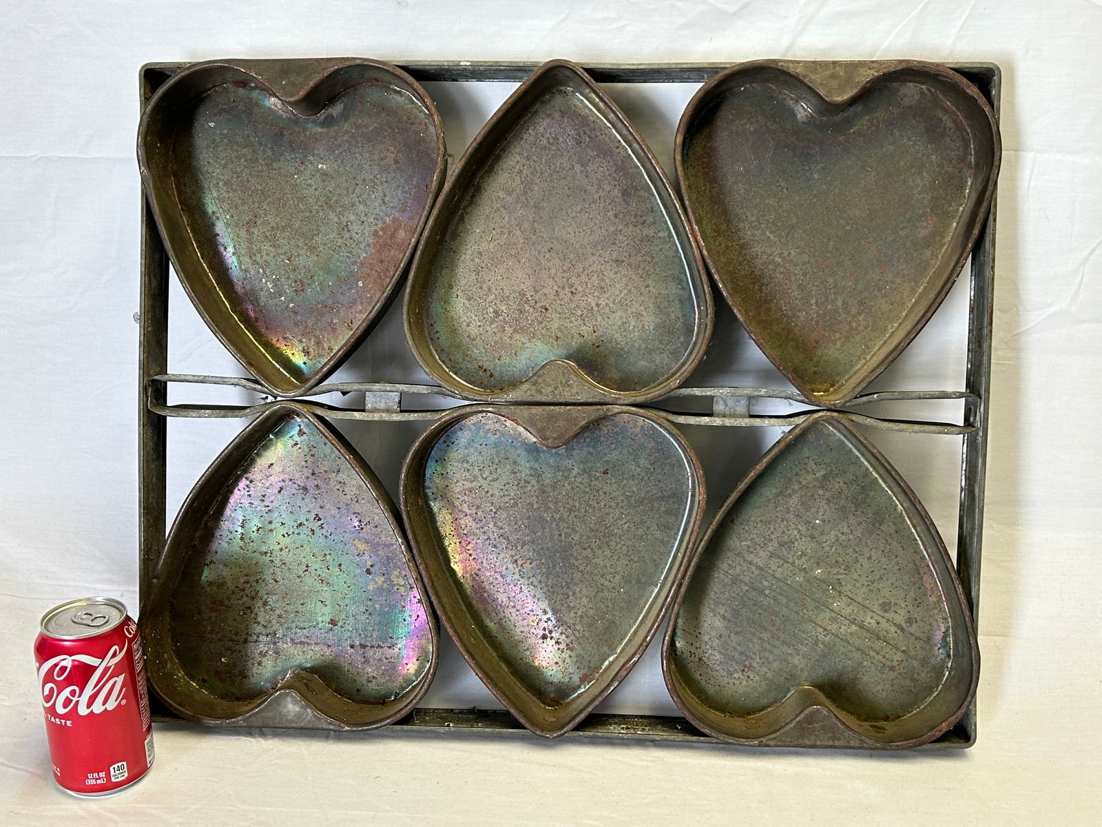 antique tin heart shaped 6-section cake pan (1 of 2)