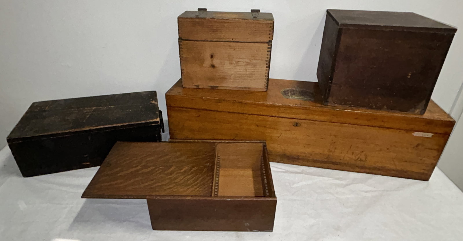 5 antique folk art and country boxes (1 of 4)
