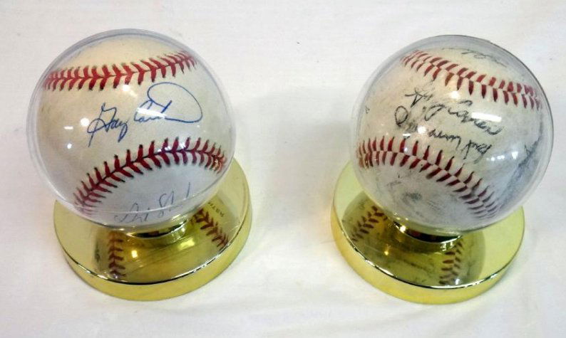 2 SIGNED NY MET BALLS (1 of 12)