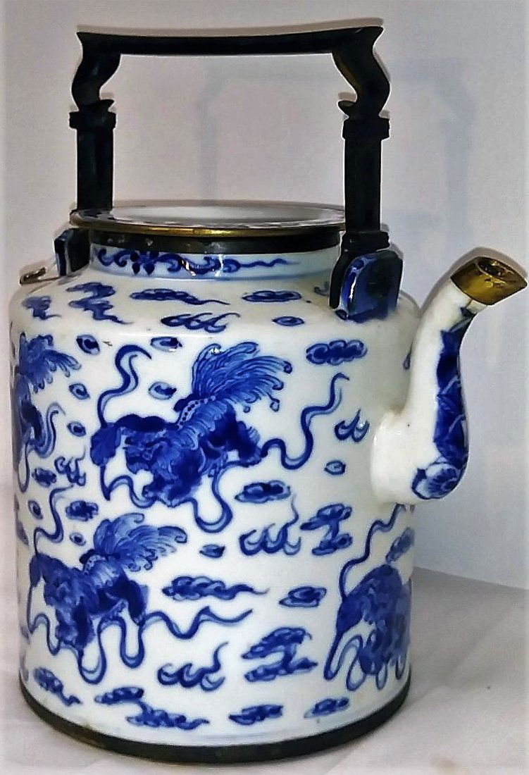 **FINE SILVER MOUNTED EARLY PERIOD TEAPOT, 17TH-18TH C. (1 of 5)