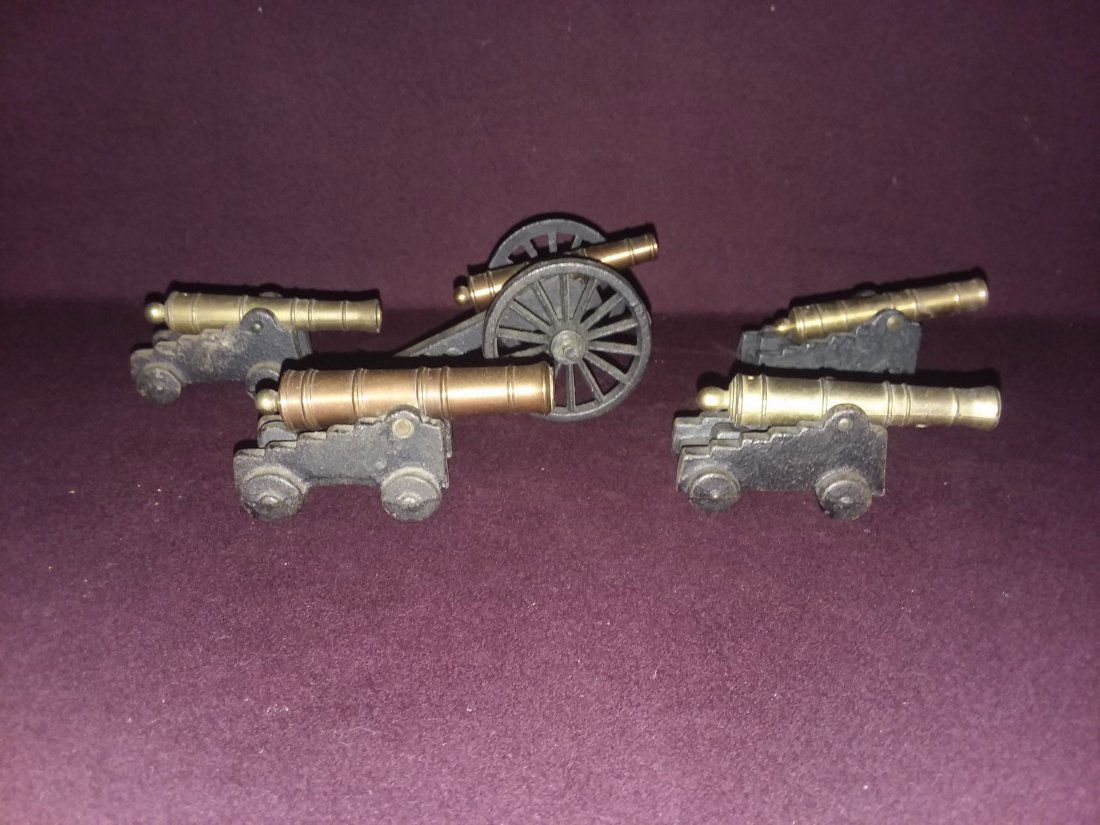 LOT OF 5 MINIATURE CANNONS (1 of 4)