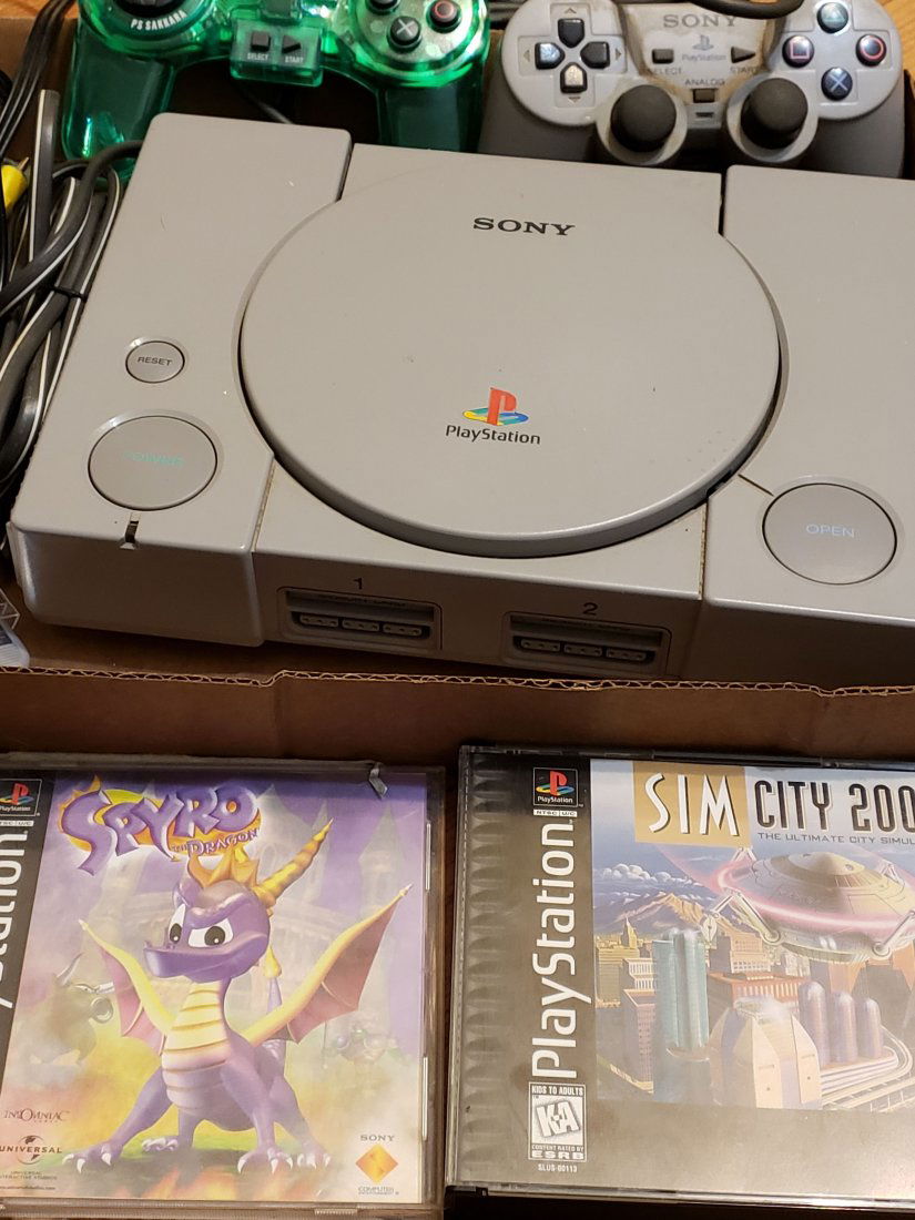 SONY PLAYSTATION 1 CONSOLE/GAMES/ACCESSORIES LOT (1 of 1)