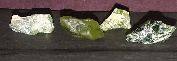 VARIOUS NATURAL, MOSTLY UNCUT GEMSTONES LOT (1 of 4)