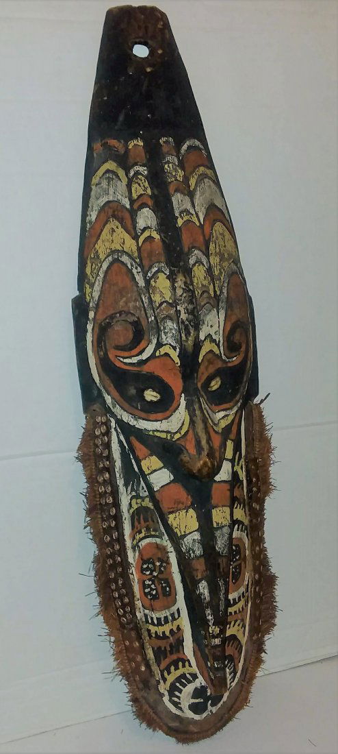 OLD 20TH CENTURY OCEANIC CARVED HOUSE MASK (1 of 4)