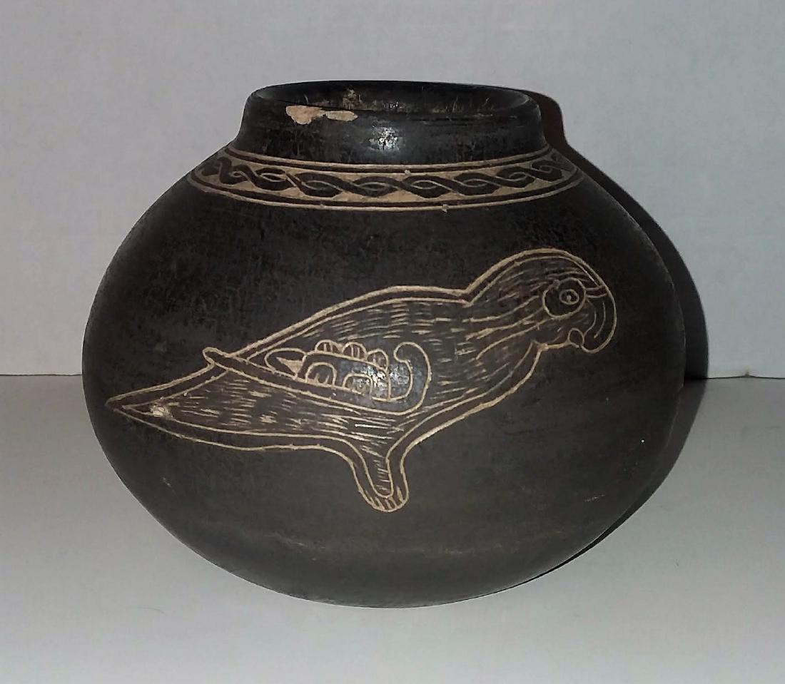 SCARCE EARLY PRE-COLUMBIAN ENGRAVED WATER-POT. (1 of 3)