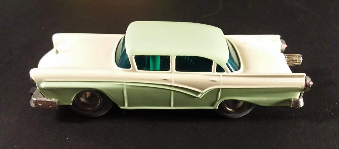 Schuco Micro Racer 1045/1 Ford (1 of 4)