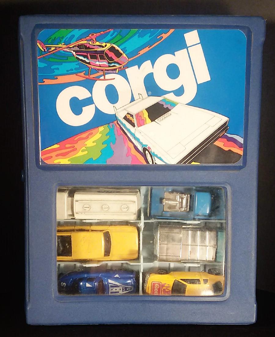 CORGI Traveling case w/ 12 cars (1 of 4)