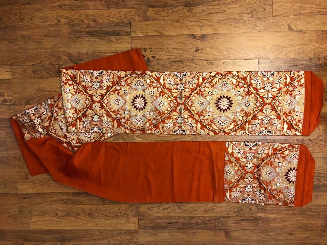 Antique Japanese Obi, Gold Wrapped Thread: Antique Japanese Obi, Gold Wrapped Thread This, a differing one than one sold last sale, quite larger, wider. Fine example from high Japanese culture, silk on silk, fan decorated with extensive high k