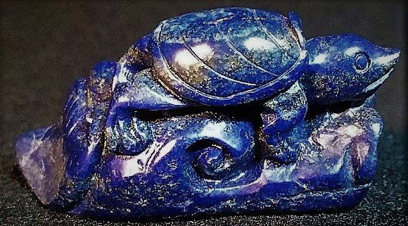 A Good Vintage Carving of Rich Lapis (1 of 2)