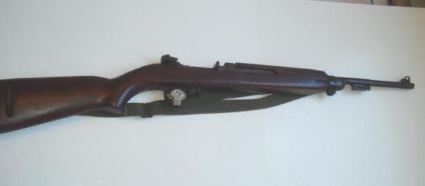 US Carbine M1 30 Cal, WW2 1944 with case: US Carbine M1 30 Cal, WW2 1944 with soft case... The barrel is marked:.. INLAND MFG DIV.. GENERAL MOTORS.. 5-44