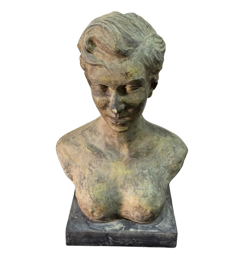 Female bust (1 of 10)