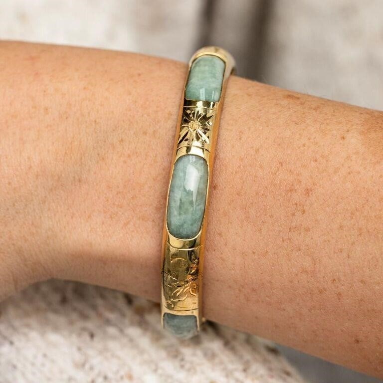 Vintage 14kt Yellow Gold and Jade Bangle Bracelet (1 of 7)