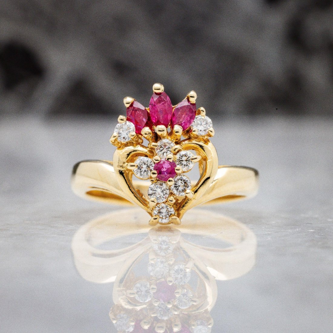 Vintage 14kt Gold Ruby Diamond Claddagh Irish Ring (1 of 5)