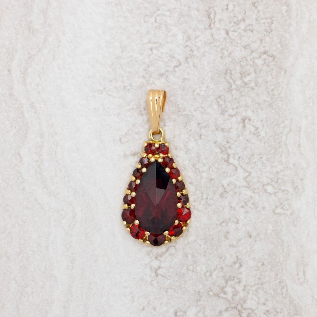 Vintage 10kt Gold Rose Cut Garnet Pear Pendant (1 of 5)