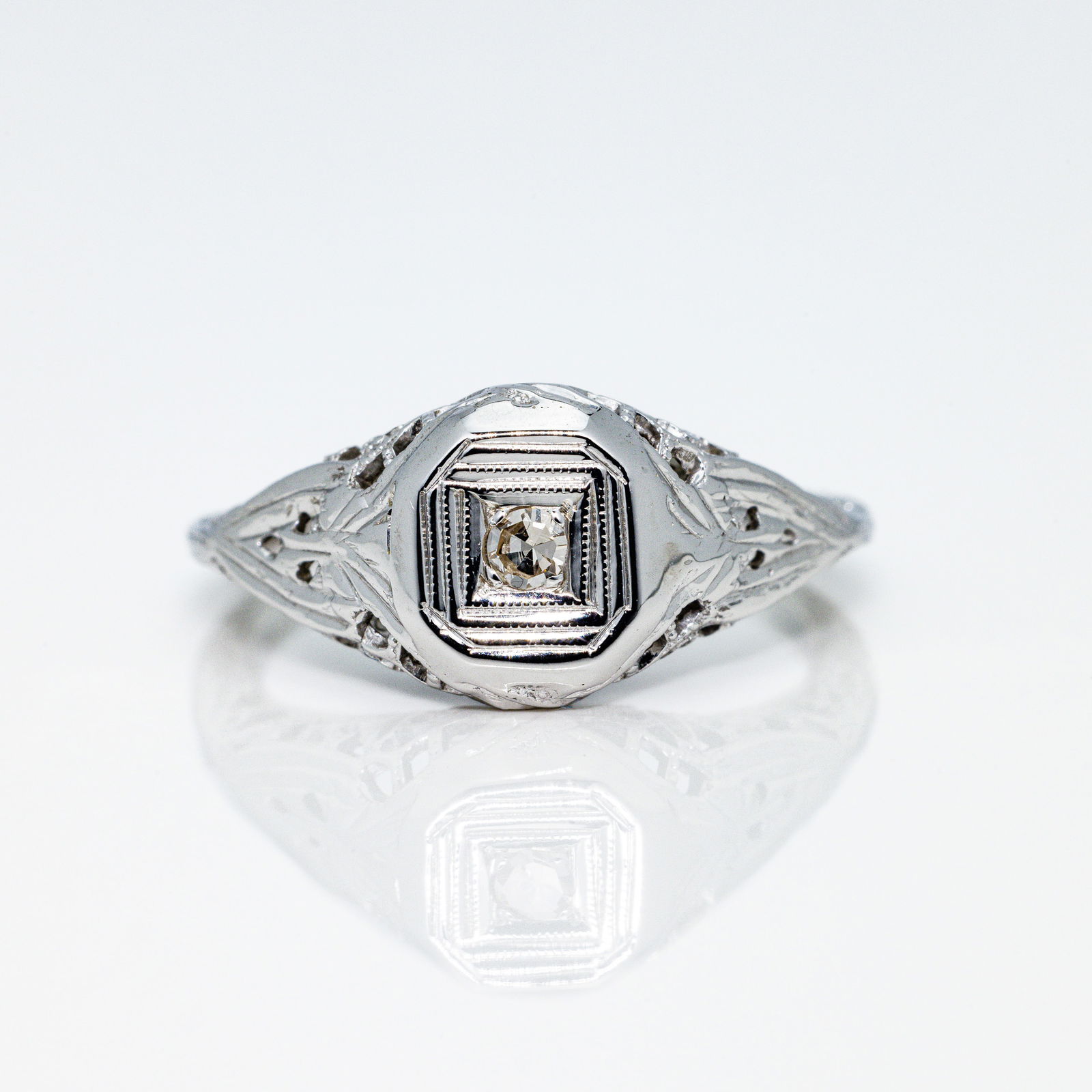 Antique Art Deco 18KT Gold Filigree Diamond Ring (1 of 8)