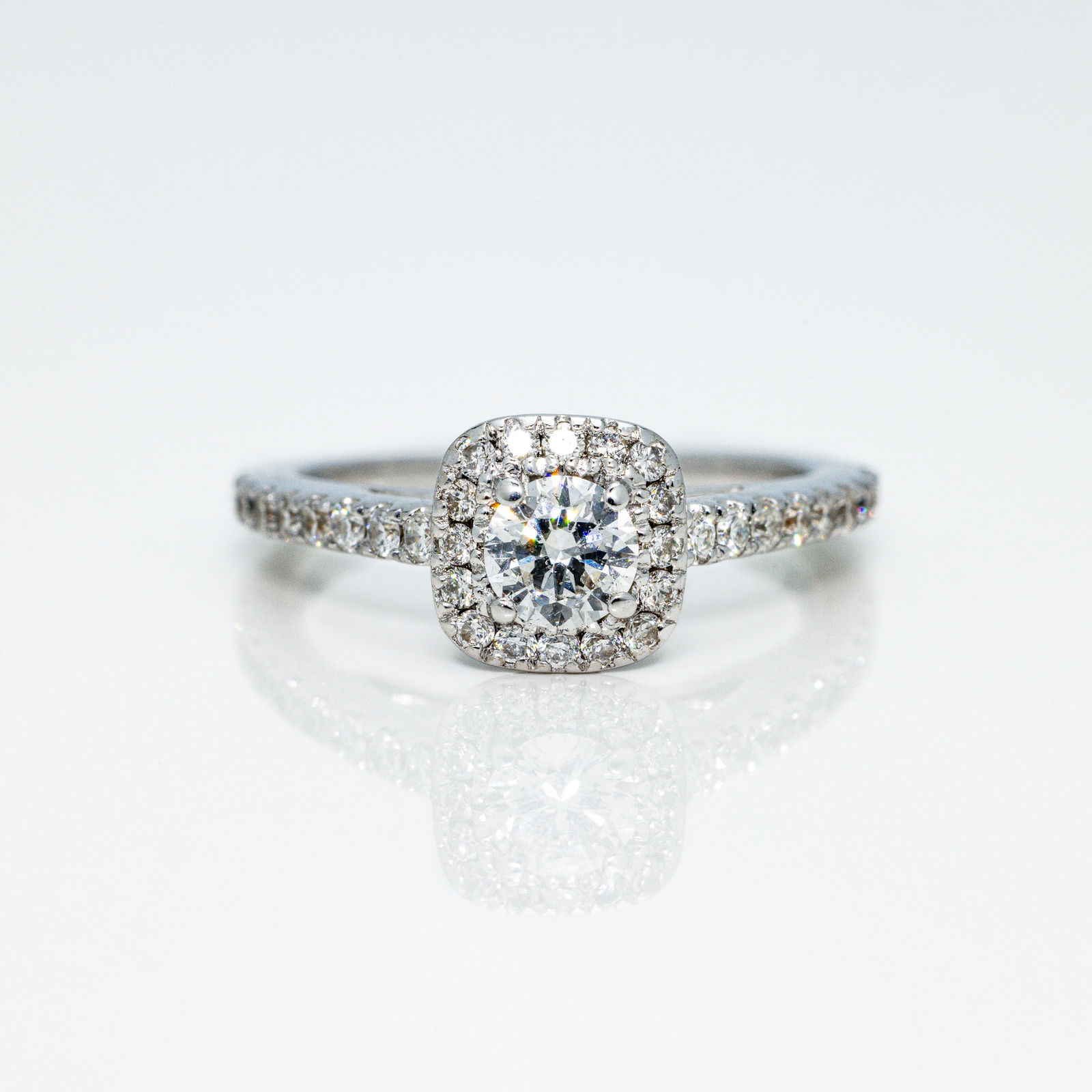 Vera Wang 14kt Gold Halo Diamond Engagement Ring (1 of 7)