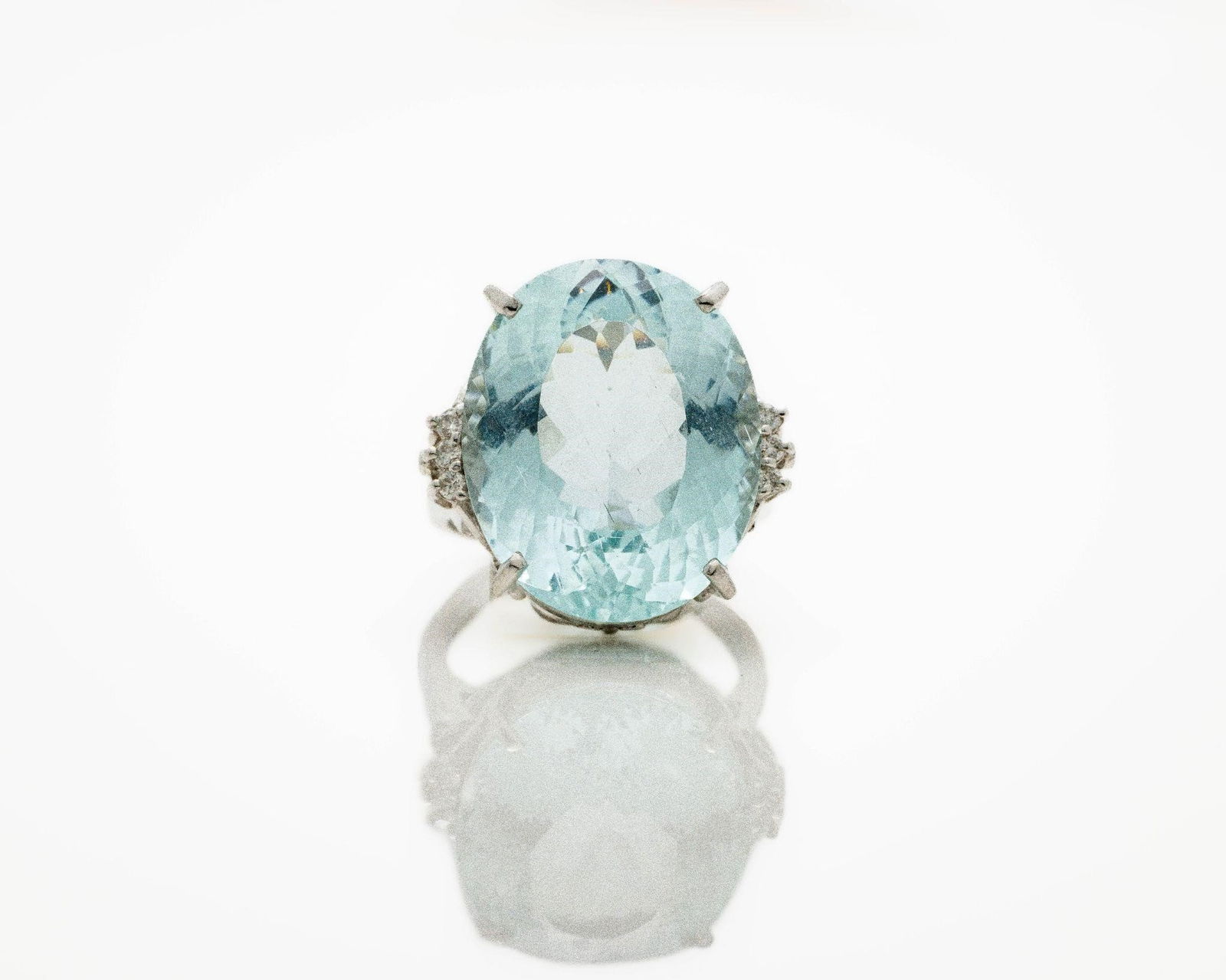Platinum 15.37ct Oval Aquamarine Diamond Ring (1 of 6)