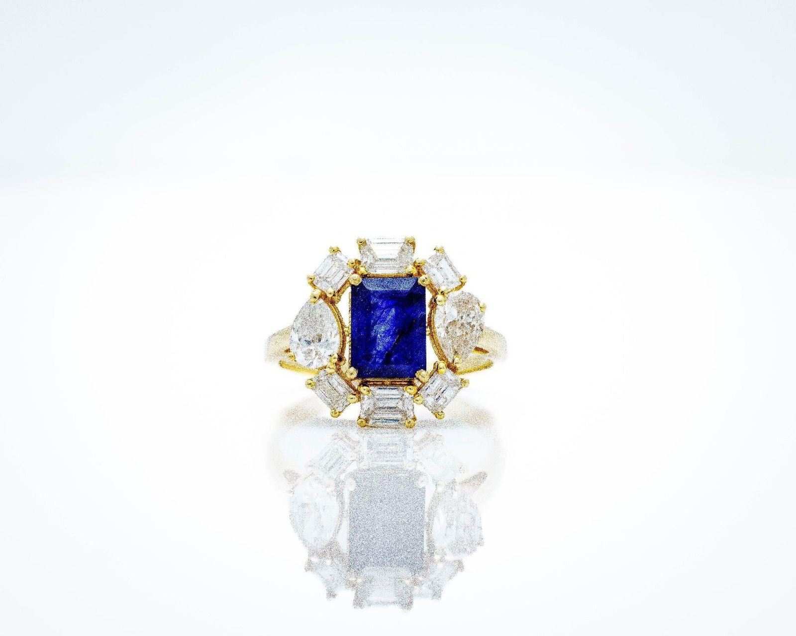 14K Yellow Gold 4.10ct Sapphire Diamond Halo Ring (1 of 6)