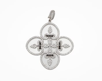 18kt White Gold Natural Diamond Pendant