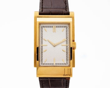 Dunhill Homme Rectangulaire D-Type 18kt Gold Watch