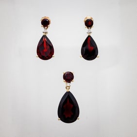 10k Yellow Gold Garnet Diamond Earring Pendant Set
