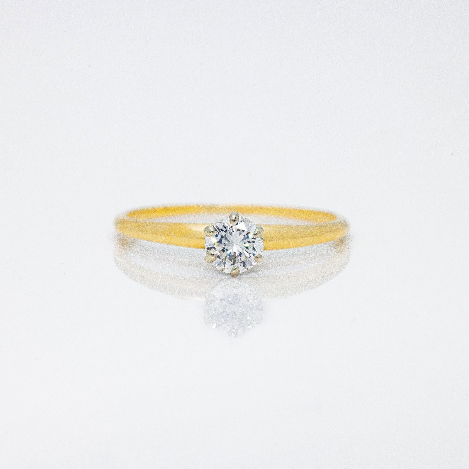Vintage Tiffany & Co 18kt Diamond Engagement Ring (1 of 8)