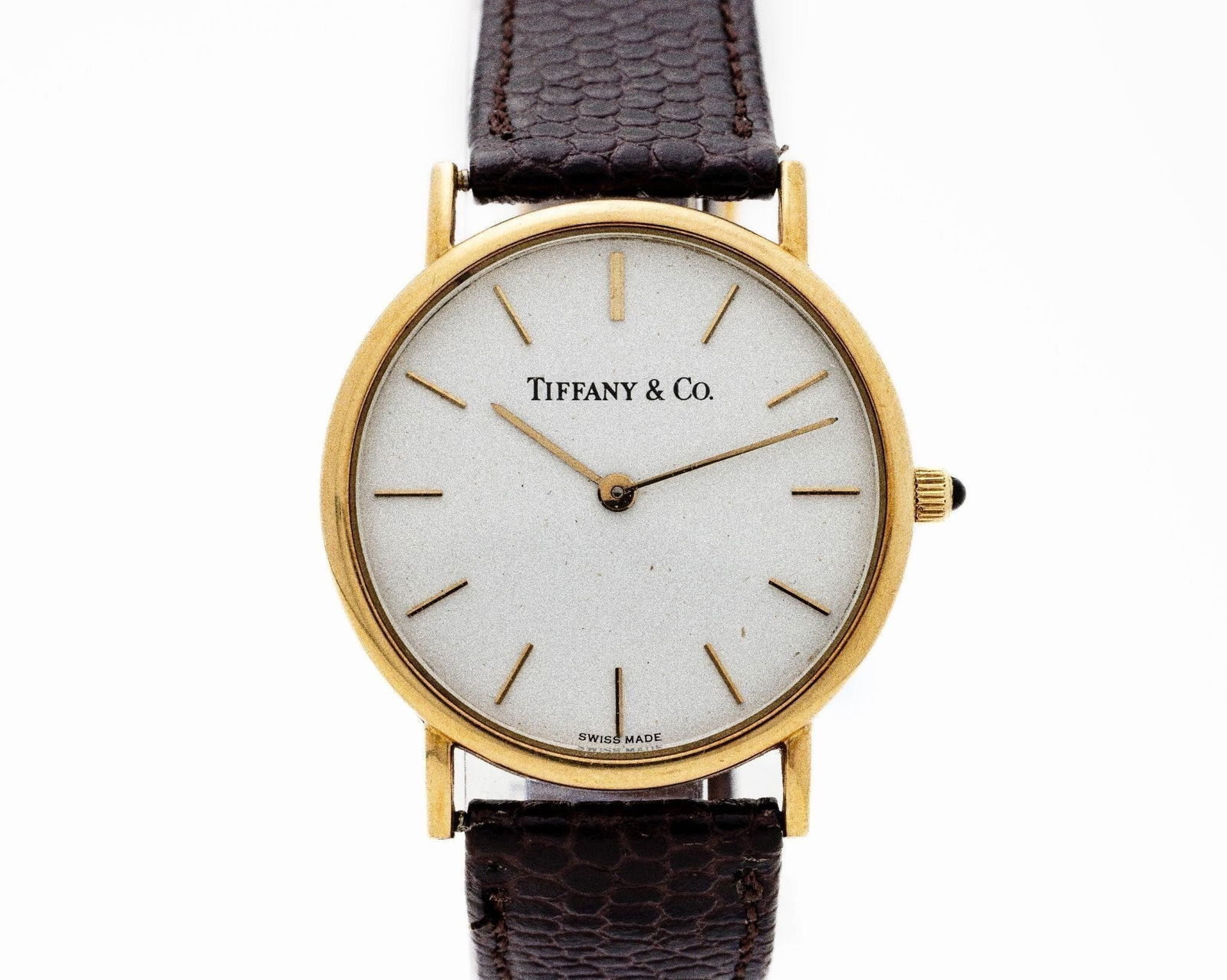 Vintage Tiffany & Co. W115 14kt Solid Gold Watch: Van Cleef & Arpels Ref. 2656 - 18K Yellow Gold Vendôme Watch Manual Wind Cal. 895 - 30mm Case - Signed 18K Gold Buckle A refined vintage Van Cleef & Arpels wristwatch crafted in solid 18K yellow gold