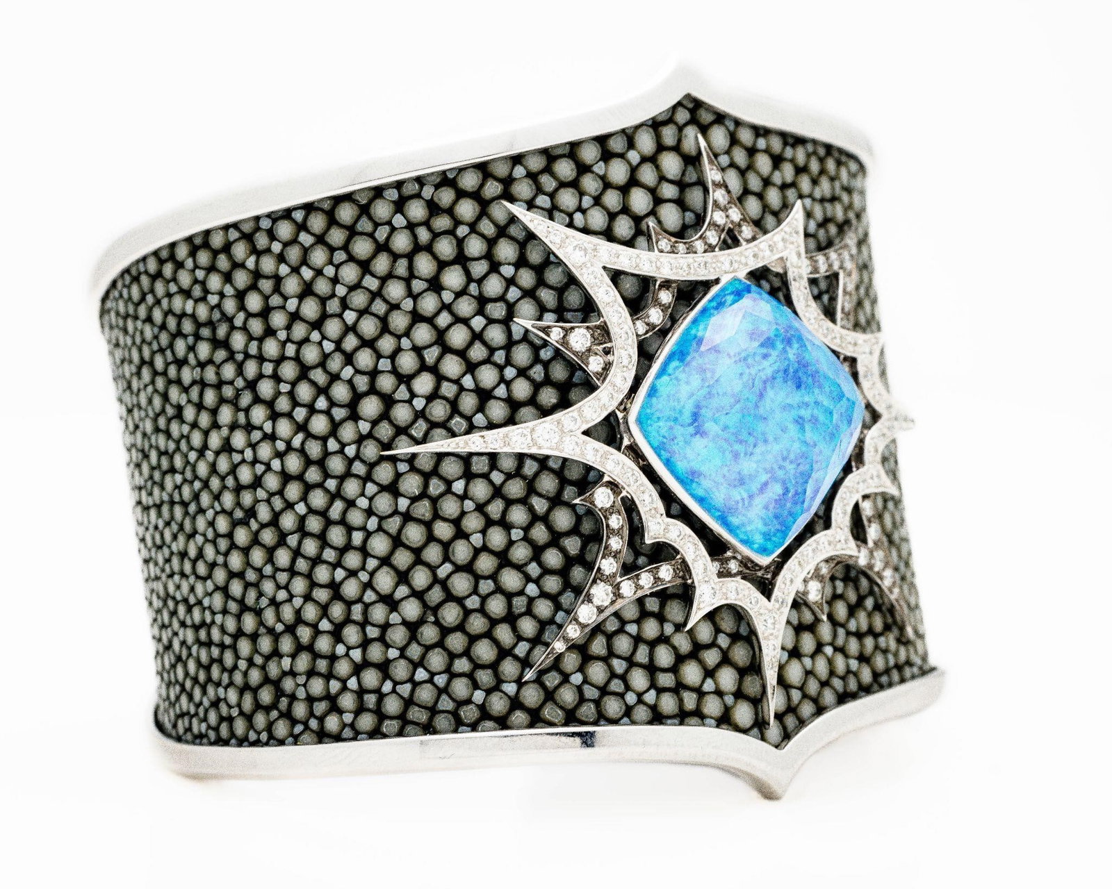 Stephen Webster 18kt Diamond Quartz Cuff Bangle - 3