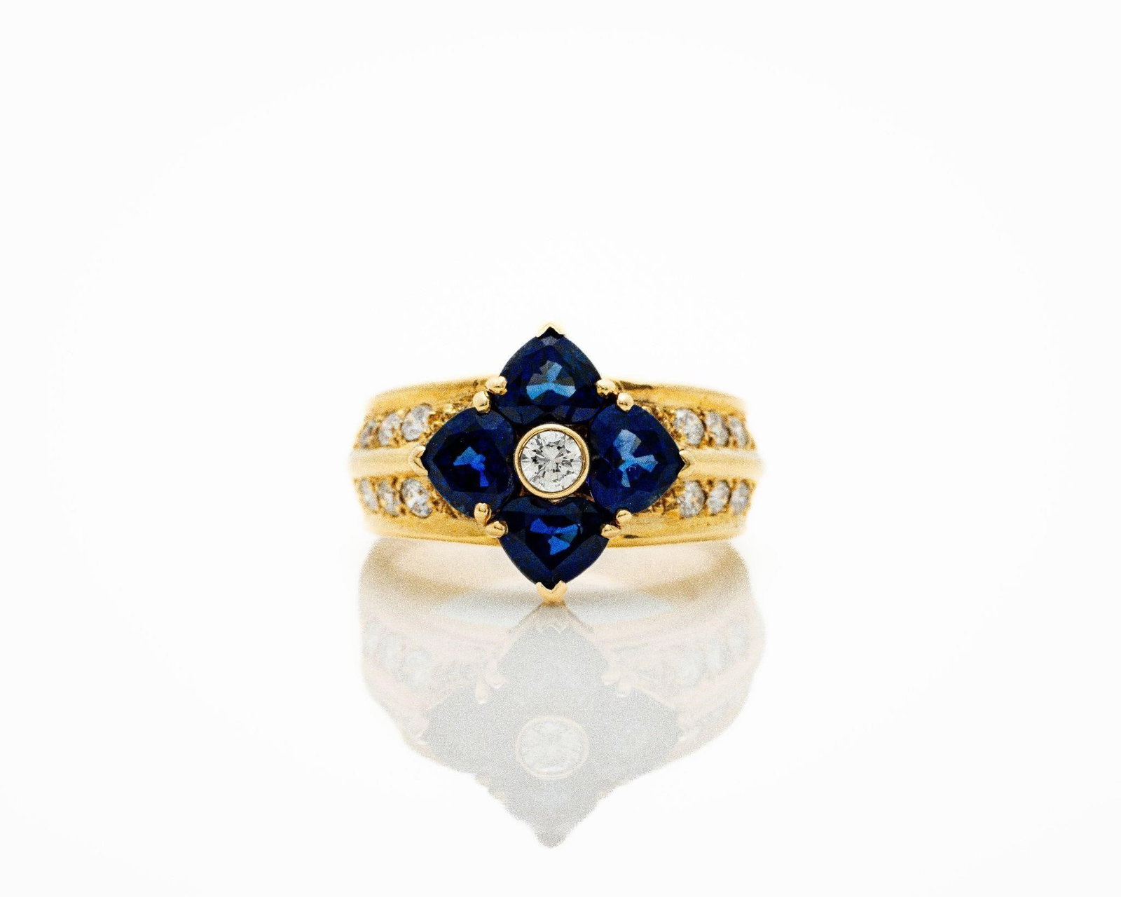 18K Yellow Gold Natural Sapphire & Diamond Ring (1 of 6)