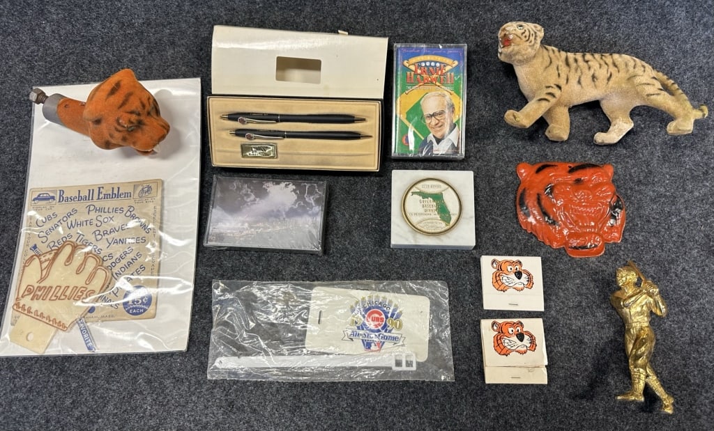 LOT OF BASEBALL RELATED ITEMS: CROSS 1984 PEN PENC SEE ALL PHOTOS FOR A BETTER IDEA ON CONDITION (1 of 10)