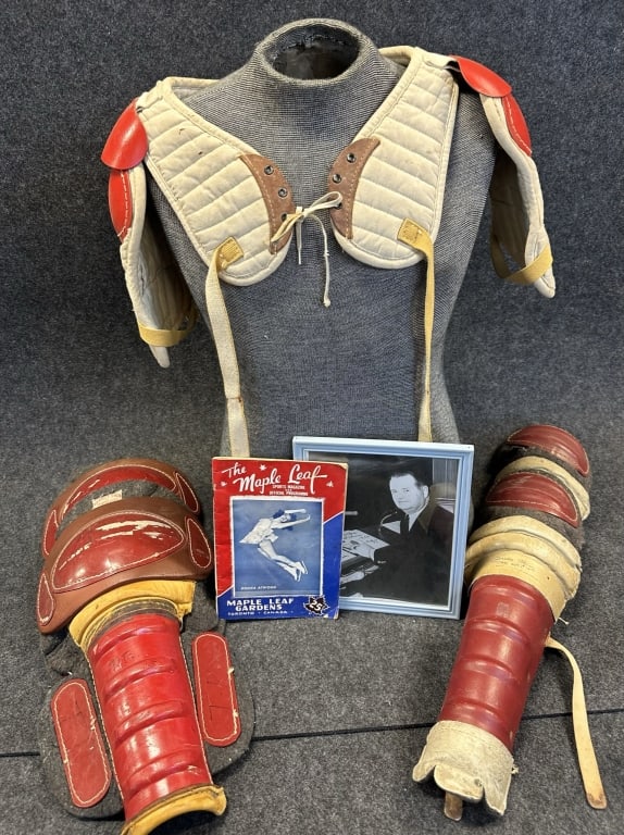 VINTAGE LOT OF HOCKEY EQUIPMENT AND MEMORABILIA , LOT OF 5 PIECES, ALL VARIOUS CONDITIONS, 20" PADS (1 of 10)
