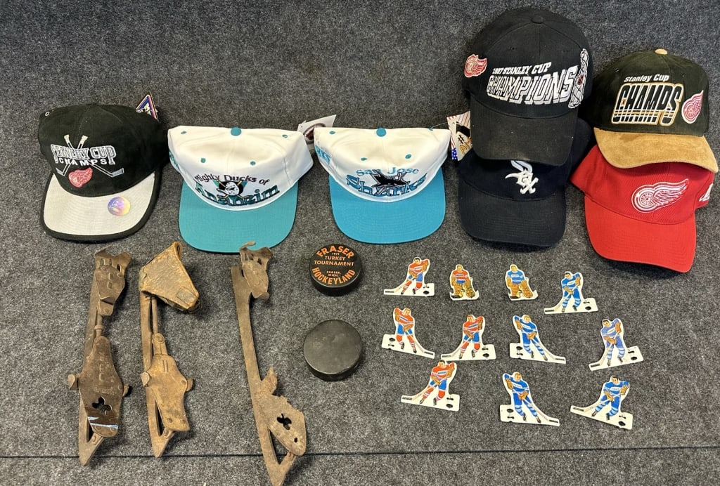 LOT OF 7 VINTAGE NHL & MLB BASEBALL HATS, 3X NEW W 3 NEW WITH TAGS ALL OTHER WORN , ALL ADJUSTABLE (1 of 7)