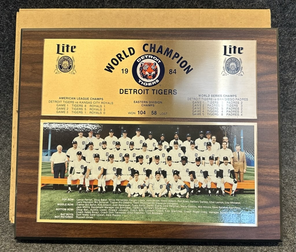 NOS 1984 WORLD SERIES CHAMPION DETROIT TIGERS MILL NEAR MINT CONDITION WITH BOX, DETROIT TIGERS: NEAR MINT CONDITION WITH BOX, DETROIT TIGERS EMPLOYEE ESTATE
