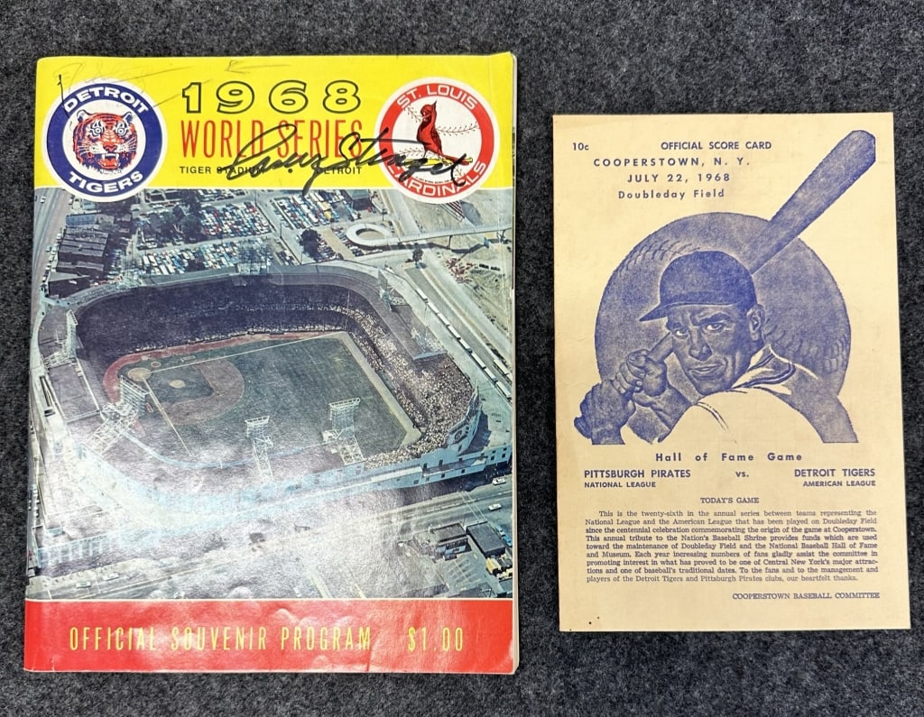 LOT OF 2 1968 WORLD SERIES OFFICIAL PROGRAM AUTOGR BOTH IN GOOD CONDITON , SHOW MINOR WEAR. NICE LOT (1 of 8)