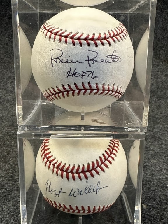 LOT OF 2 HALL OF FAME SINGED BASEBALLS BY GIANTS/P WILHELM ON RAWLINGS OFFICIAL NATIONAL LEAGUE: WILHELM ON RAWLINGS OFFICIAL NATIONAL LEAGUE BALL, ROBERTS INSCRIBED "HOF 76" ON RAWLINGS OFFICIAL MAJOR LEAGUE BASEBALL