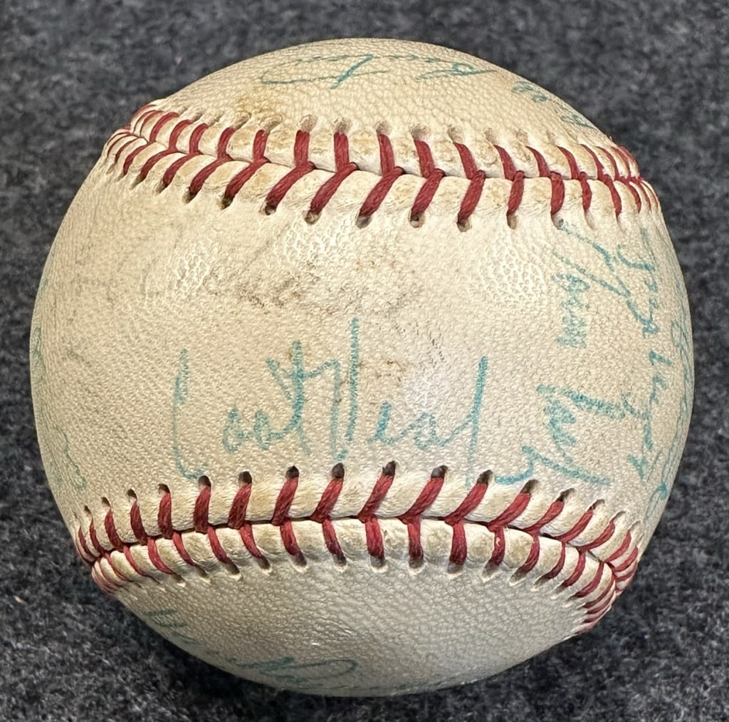 VINTAGE 1963 DETROIT TIGERS TEAM SIGNED 26X AUTOGR DETROIT TIGERS LOGO STAMP BALL. AL KALINE, HANK: DETROIT TIGERS LOGO STAMP BALL. AL KALINE, HANK AGUIRRE, DICK MCAULIFFE, WHITEY HERZOG, BILL BRUTON, FRANK KOSTRO, DON WERT, MIKE ROURKE, JIM BUNNING, BILL FREEHAN, ?, PAUL FOYTACK, BUBBA PHILLIPS, ?,