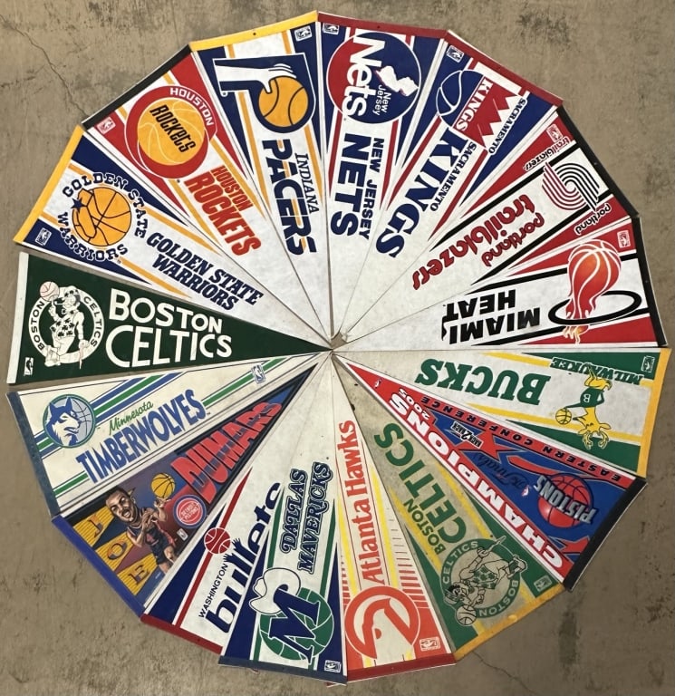 LOT OF 16 ORIGINAL 60S 70S 80S 90S NBA BASKETBALL GREAT ORIGINAL LOT AS SHOWN. SEE ALL PHOTOS FOR A: GREAT ORIGINAL LOT AS SHOWN.