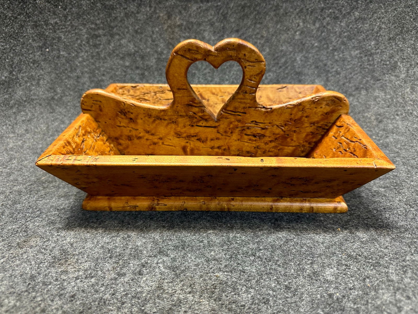 Antique Wormy Chestnut Heart Shaped Tool Cutlery Tote (1 of 8)