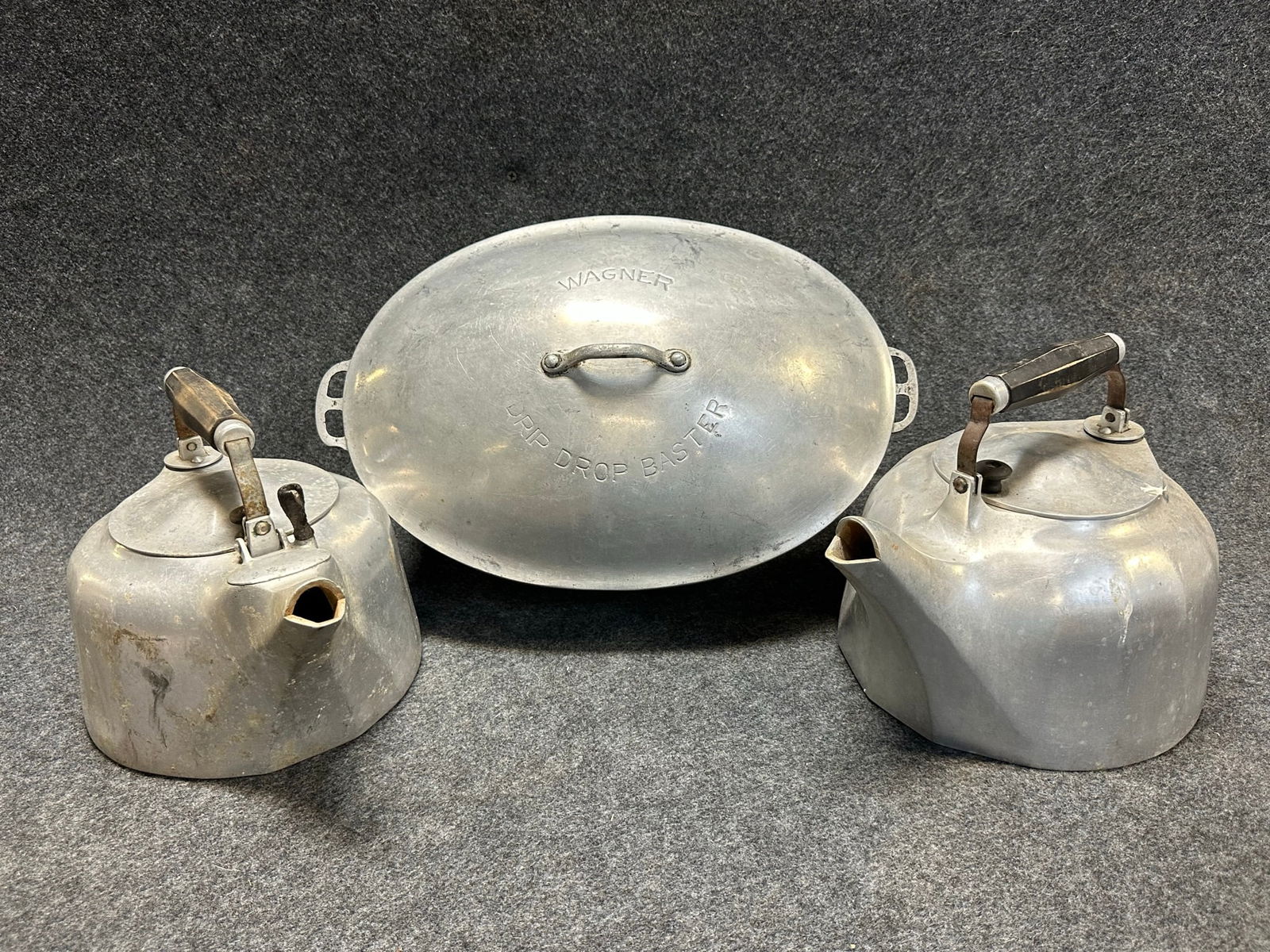 Antique Lot 3 Cast Aluminum Wagner Drip Drop Baster & Griswold 4 & 5 Quart Coffee Pots (1 of 5)