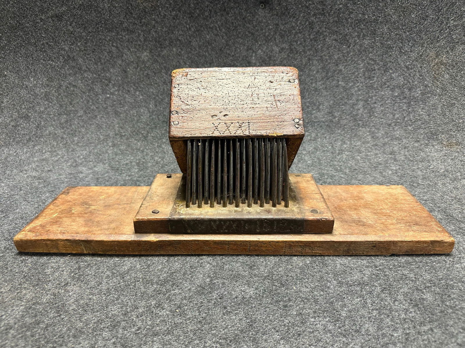 Exquisite Robert Tassey Marked 1812 Flax Comb Lidded Hetchel (1 of 8)