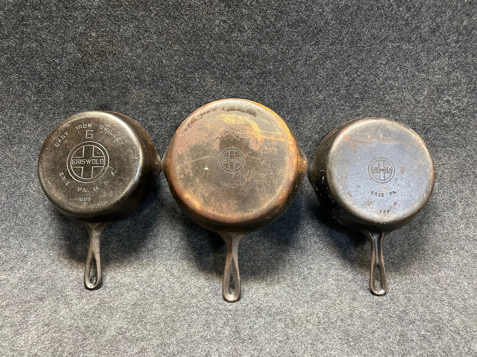 Lot 3 Early Cast Iron Griswold Pans 699 B D & 704 D (1 of 8)