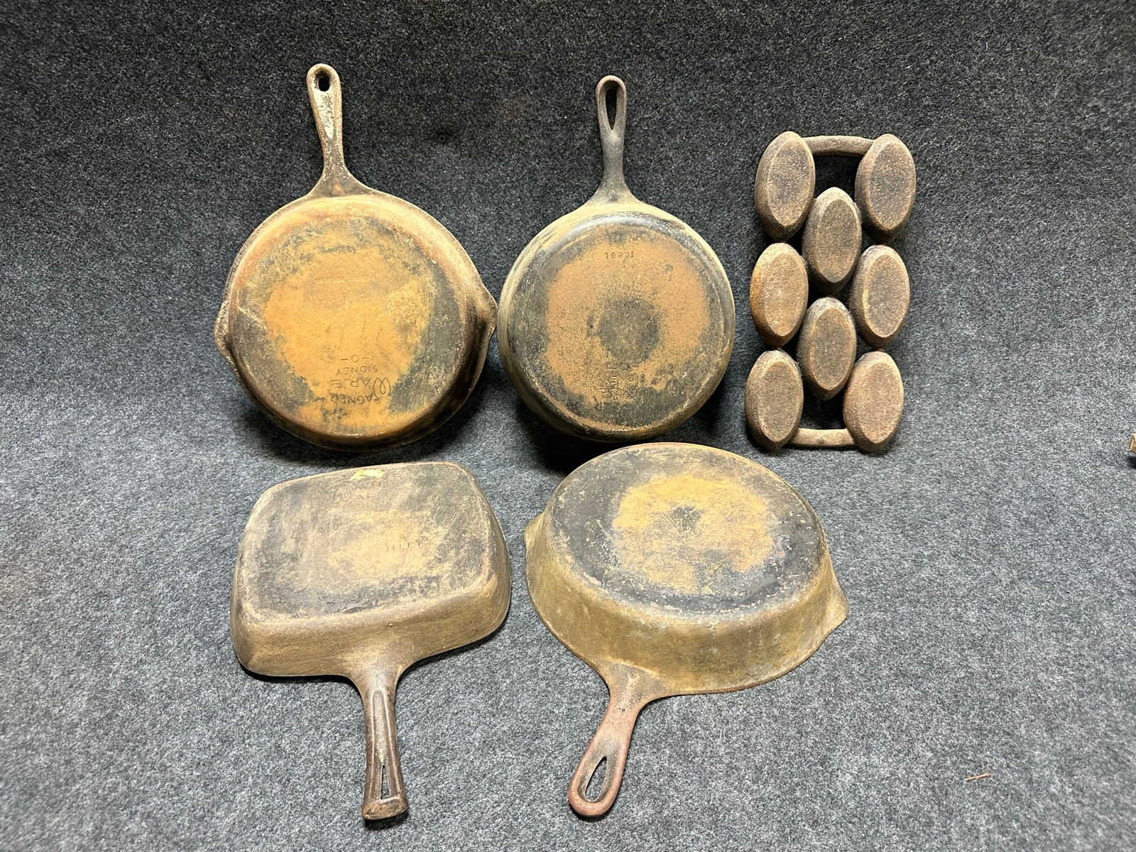Nice Lot 5 Early Antique Cast Iron Wagner Ware Skillets: 1088L 1059 Square Skillet & More (1 of 7)